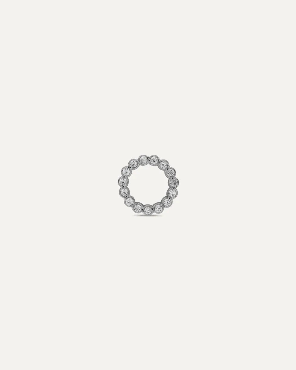 Charm Cecilia Argento a forma di cerchio impreziosito da zirconi brillanti.