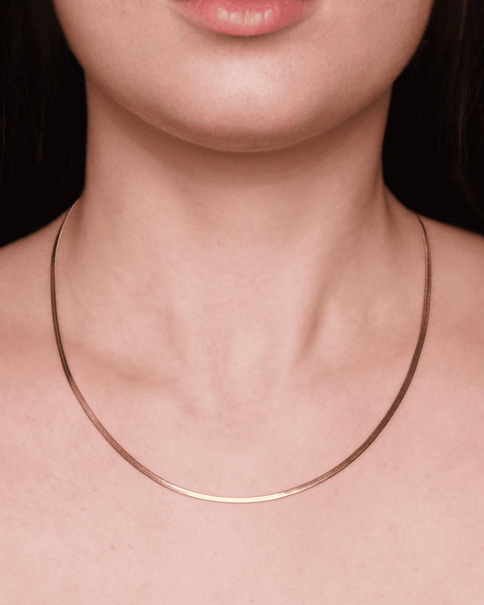 Collana Lea Oro Collana con maglia piatta.
