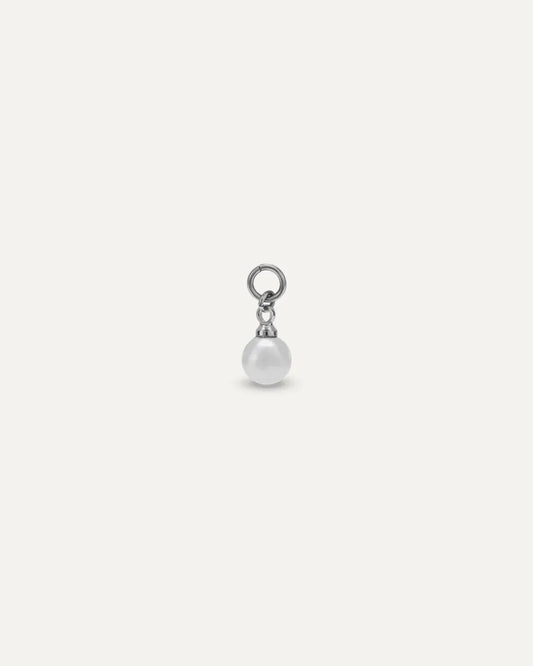 Charm Gaia Argento  a pendente con perla sintetica tonda.