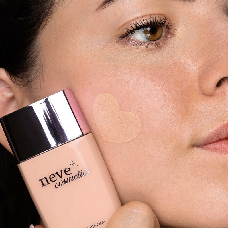 CREAM-TO-SERUM
Light Neutral
Tonalità chiara dal sottotono neutro